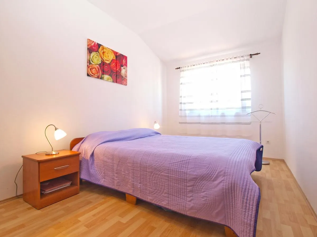Apartment Ester 1639 Pula Croatia